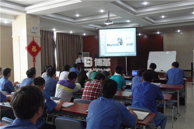 徐工重型標桿班組建設與管理培訓授課現場